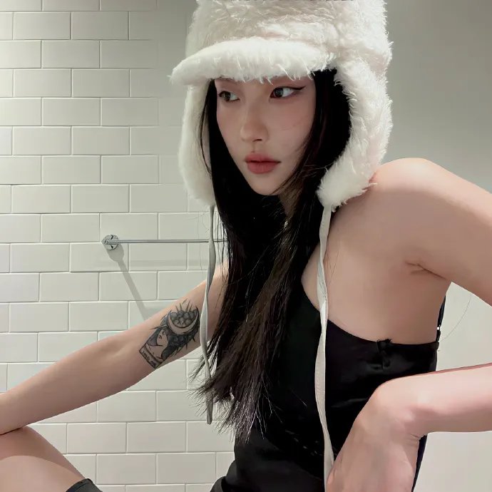 春闺三凤